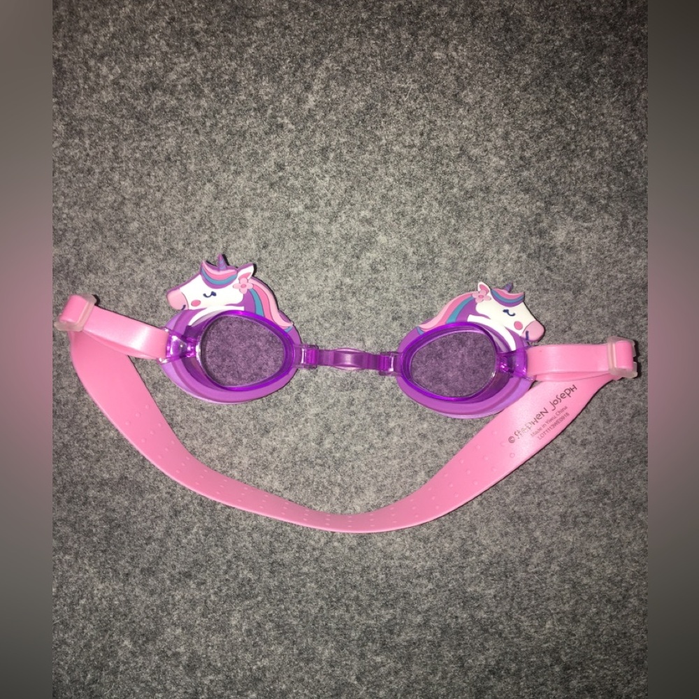 Unicorn kid-size goggles.